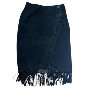 Vintage Santa Fe women’s large black leather suede fringed western skirt